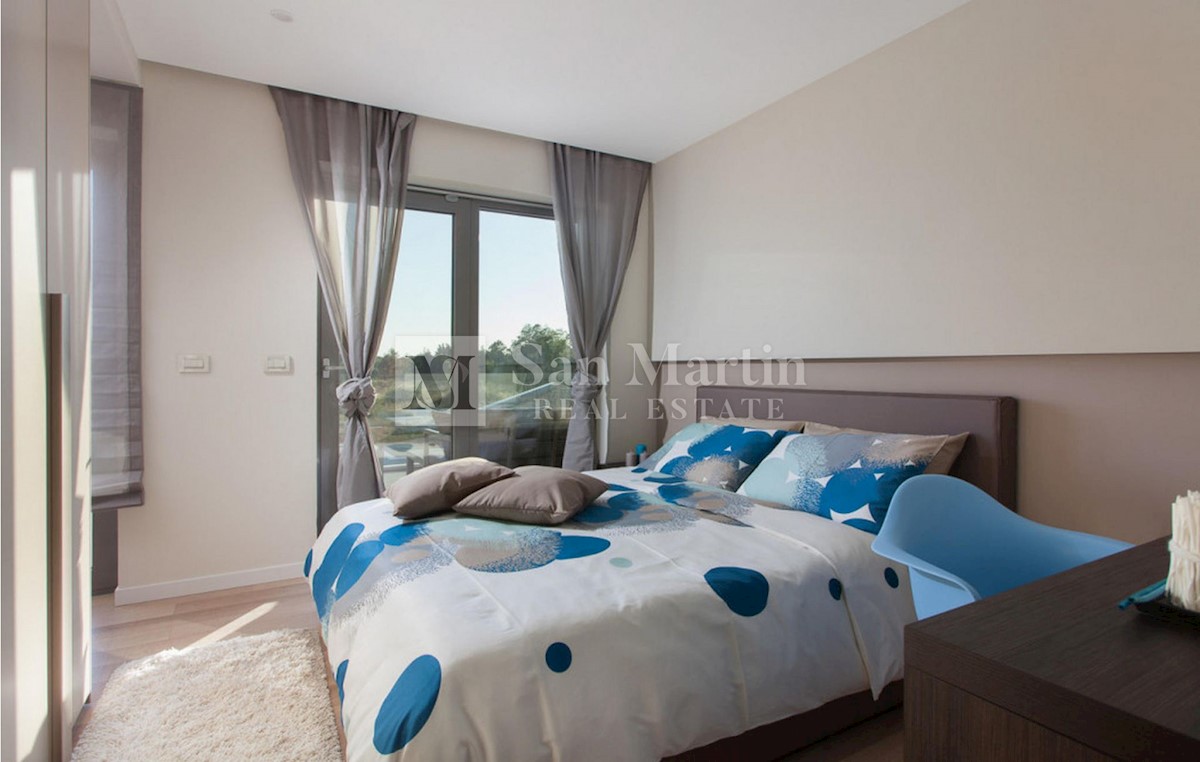Labin, okolica - lepa moderna hiša z wellnessom