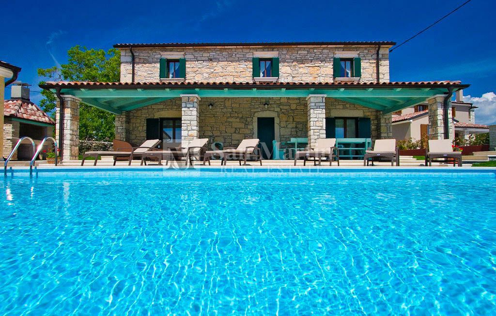 Poreč, okolica - čudovita kamnita vila z bazenom