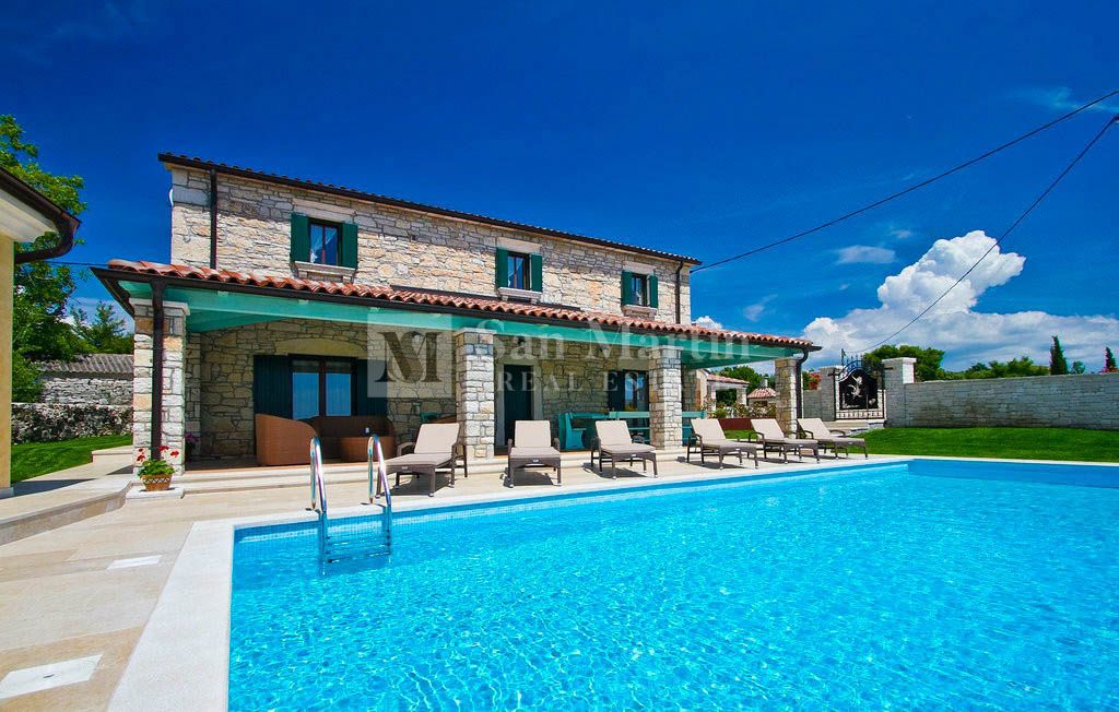 Poreč, okolica - čudovita kamnita vila z bazenom