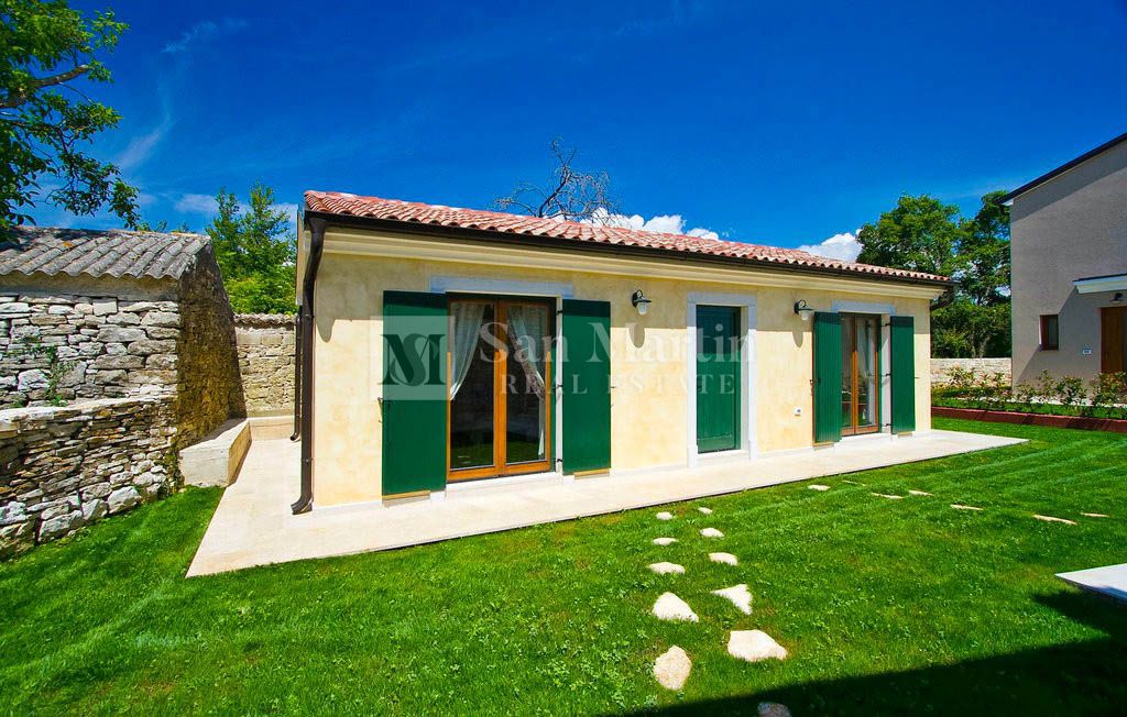 Poreč, okolica - čudovita kamnita vila z bazenom