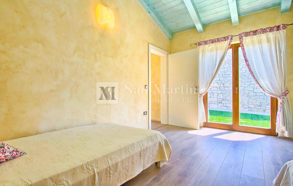 Poreč, okolica - čudovita kamnita vila z bazenom