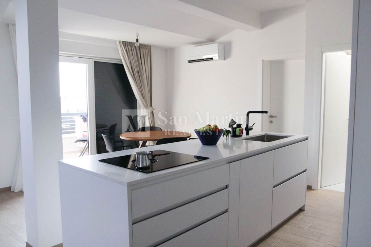 Rovinj, okolica - dva kvalitetna apartmaja v bližini morja