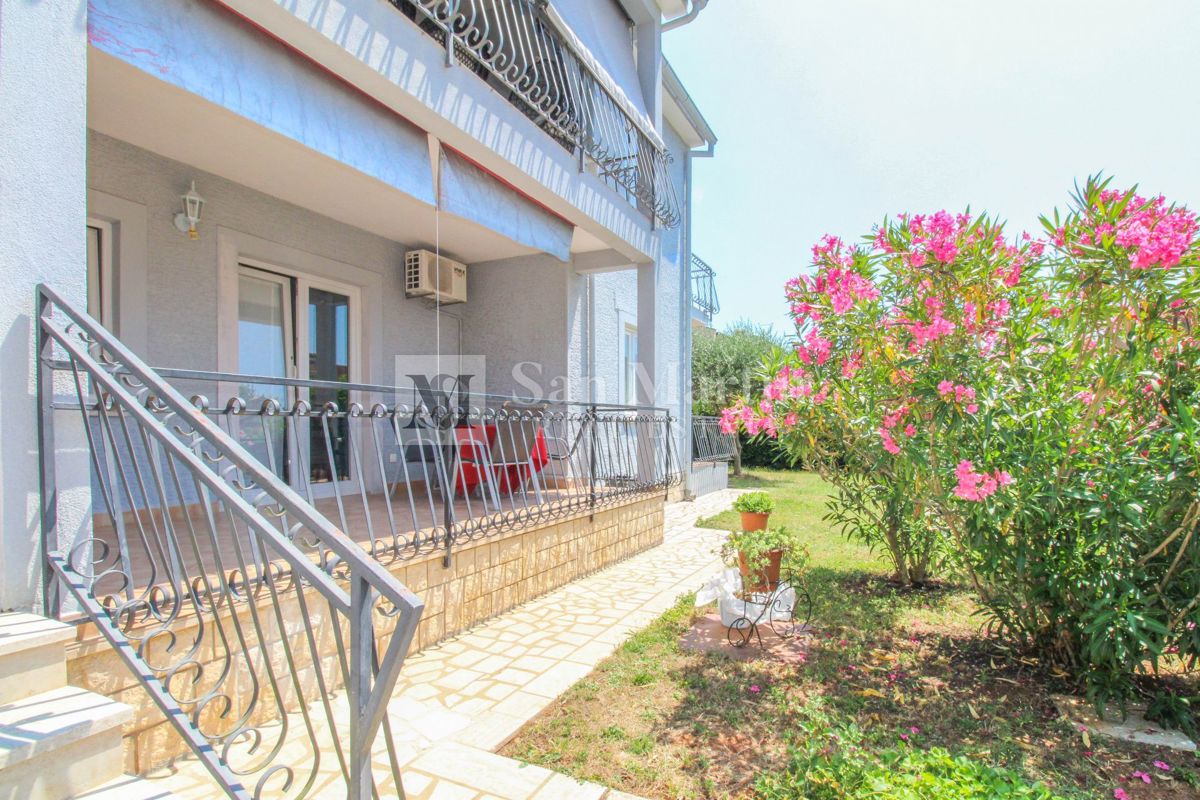 Poreč, okolica - hiša z 5 enotami na odlični lokaciji