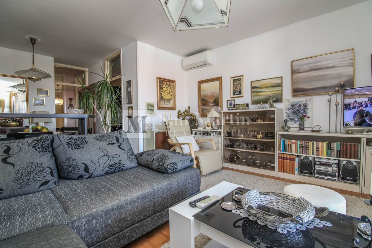 Poreč, center – Stanovanje z razgledom na morje v bližini plaž