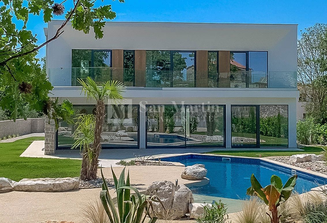 Poreč, Luksuzna hiša z bazenom