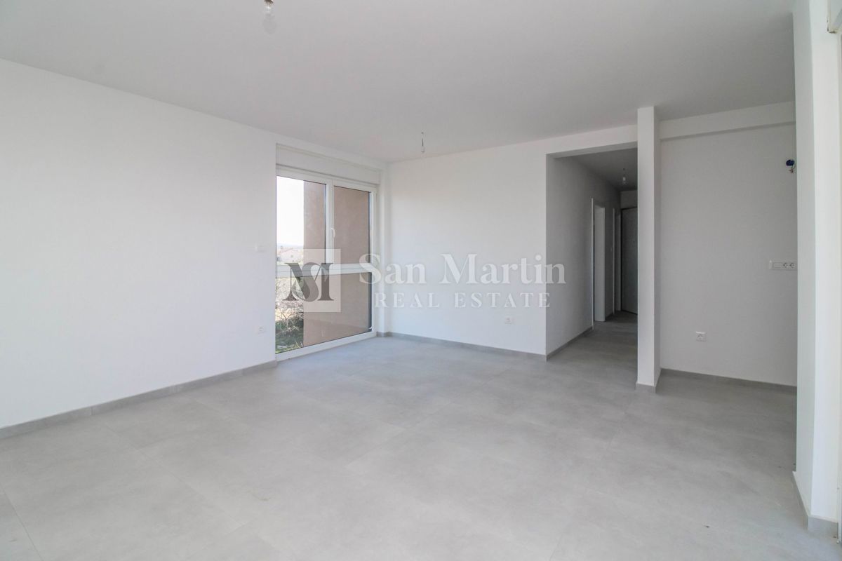 POREČ - Novo odlično stanovanje v pritličju