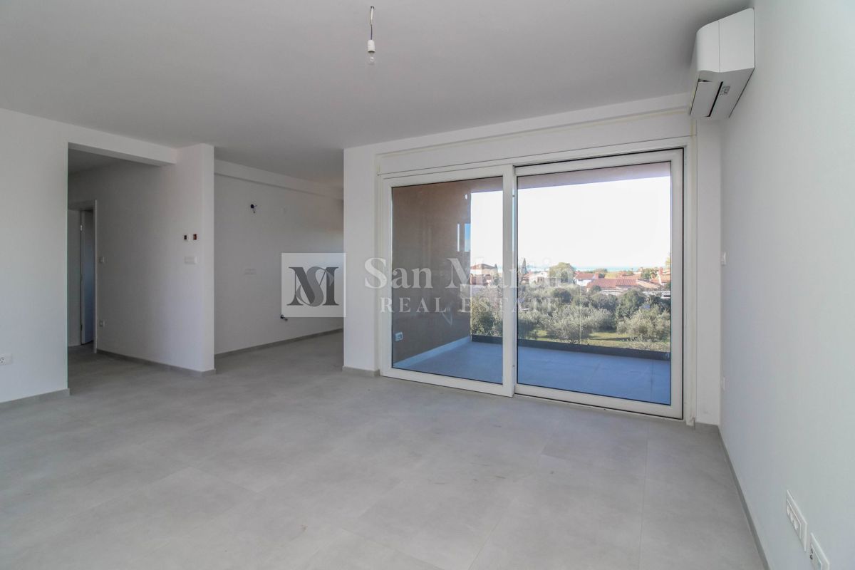 POREČ - Novo odlično stanovanje v pritličju