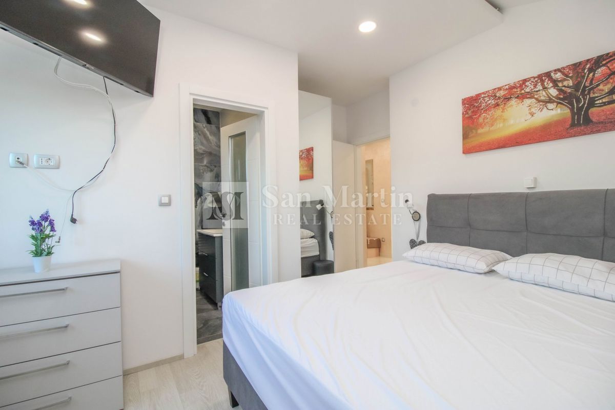 Poreč, okolica – Hiša na samoti s 3000 m² zemljišča