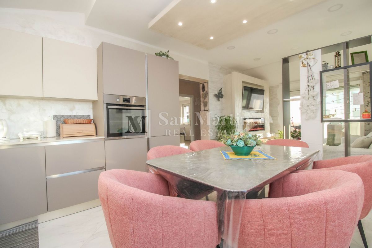 Poreč, okolica – Hiša na samoti s 3000 m² zemljišča