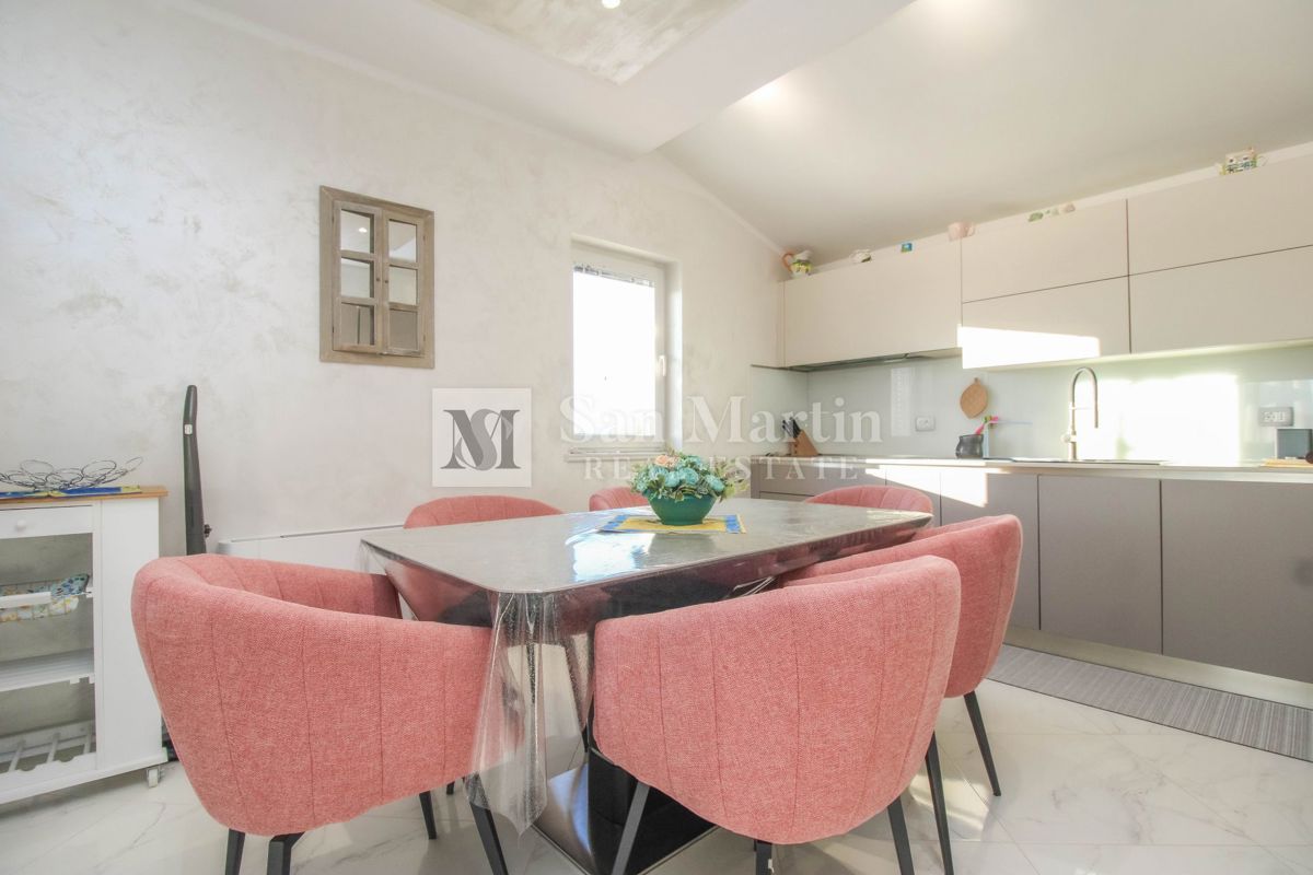 Poreč, okolica – Hiša na samoti s 3000 m² zemljišča