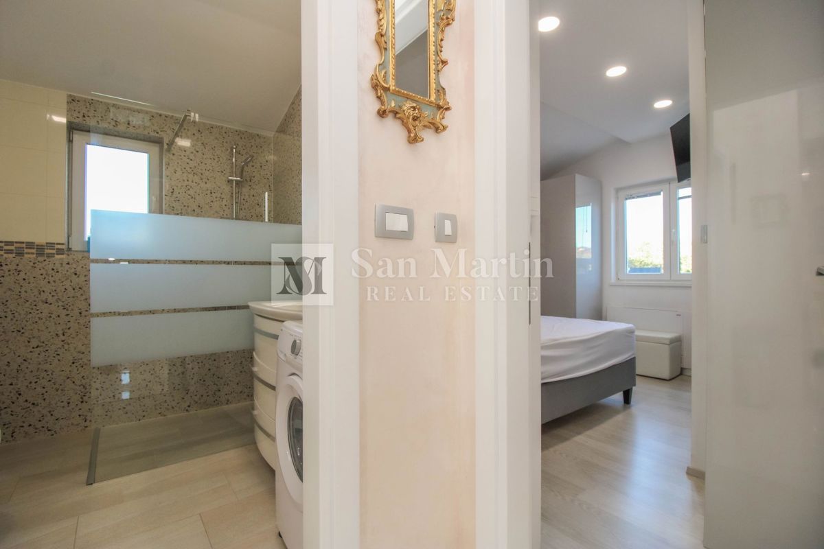 Poreč, okolica – Hiša na samoti s 3000 m² zemljišča