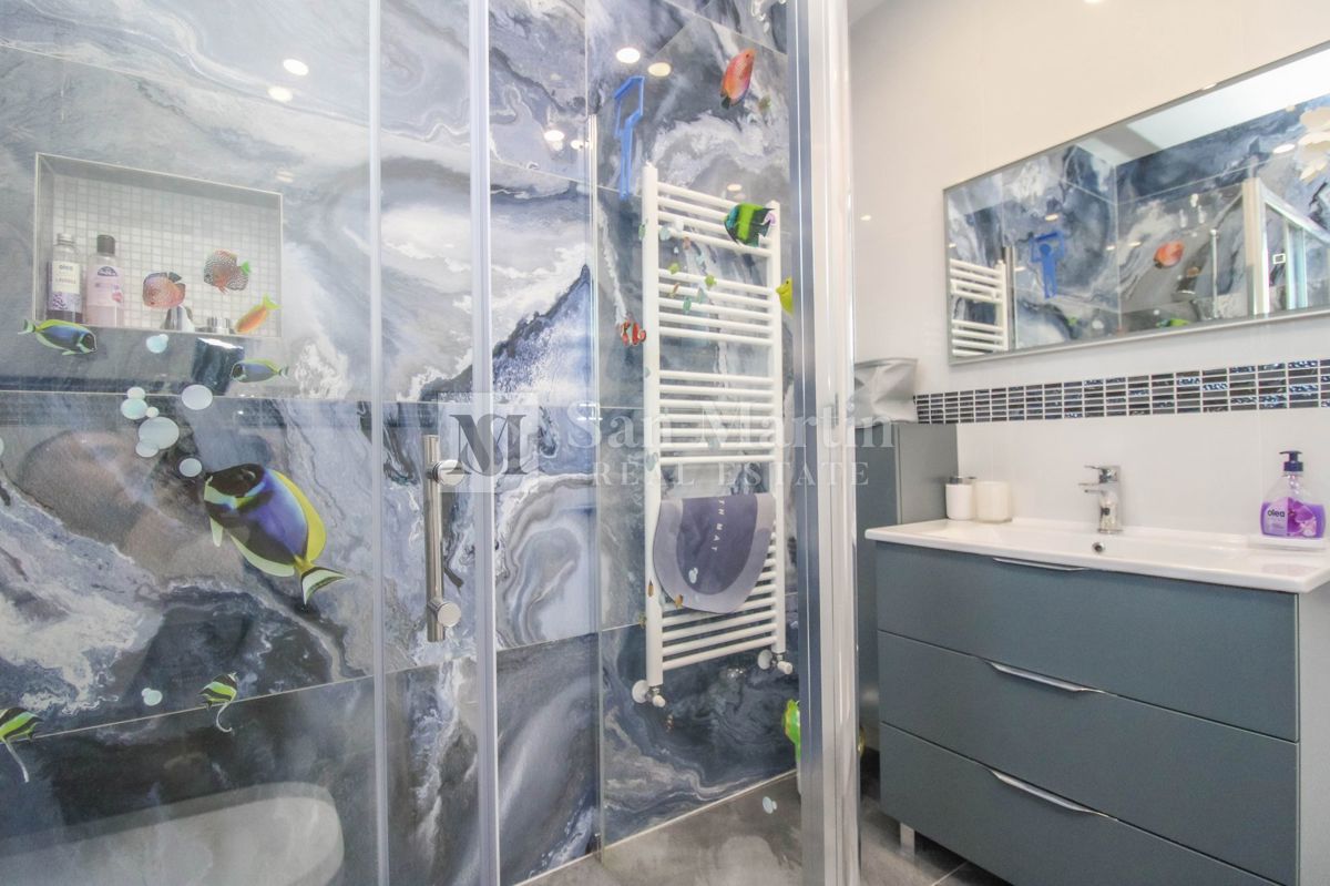 Poreč, okolica – Hiša na samoti s 3000 m² zemljišča