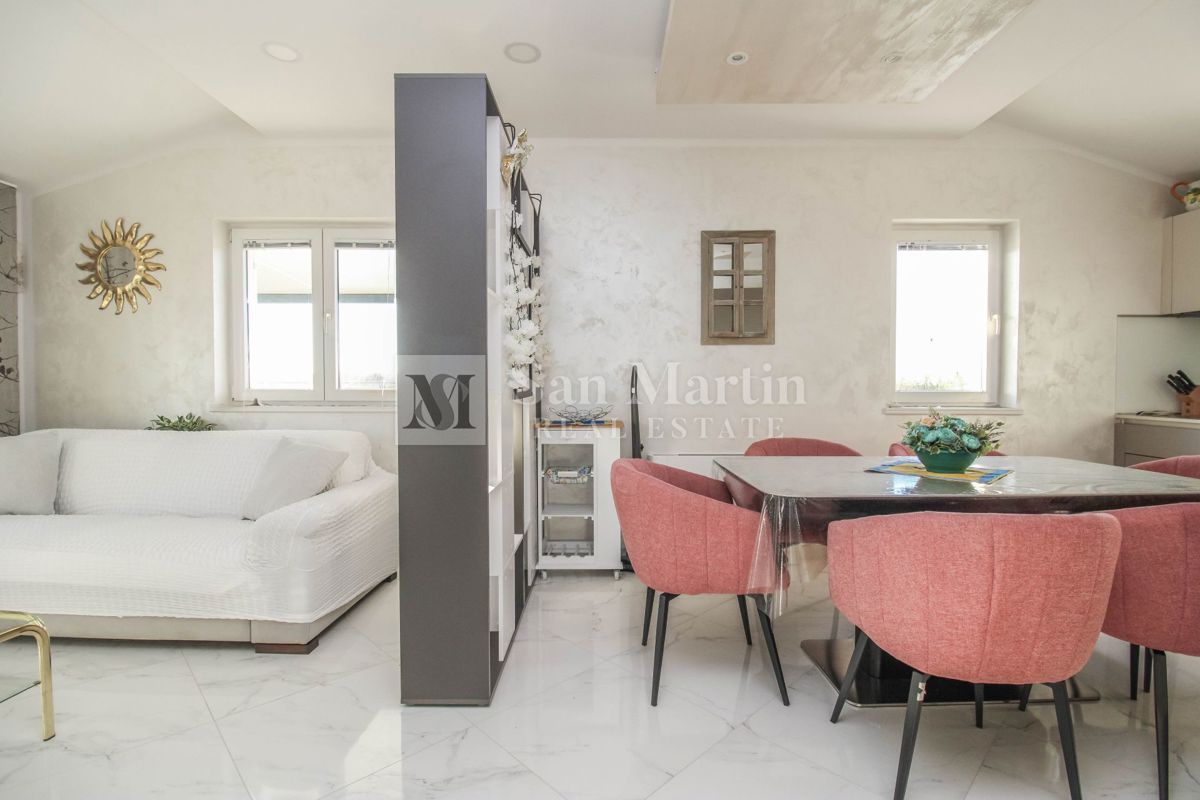 Poreč, okolica – Hiša na samoti s 3000 m² zemljišča