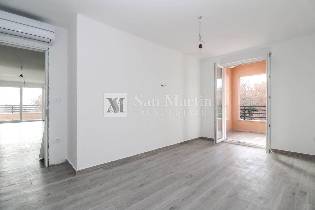 Poreč-okolica, trisobno stanovanje v novogradnji