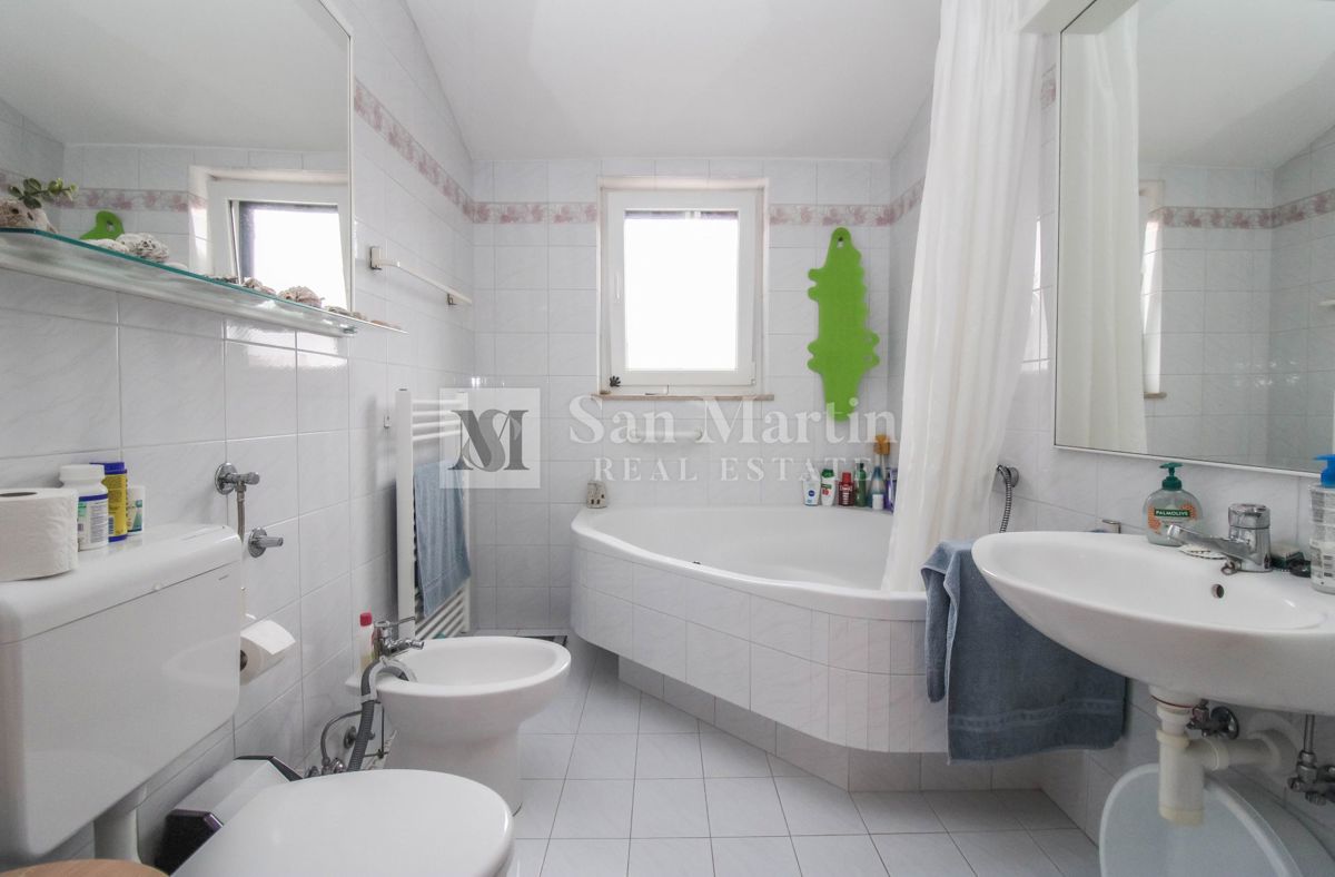 Poreč – Stanovanje z dvema terasama v bližini morja – POGLED NA MORJE!