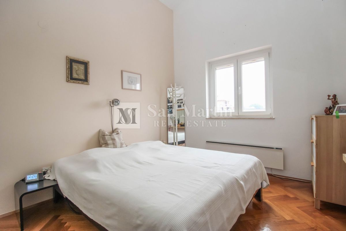 Poreč – Stanovanje z dvema terasama v bližini morja – POGLED NA MORJE!