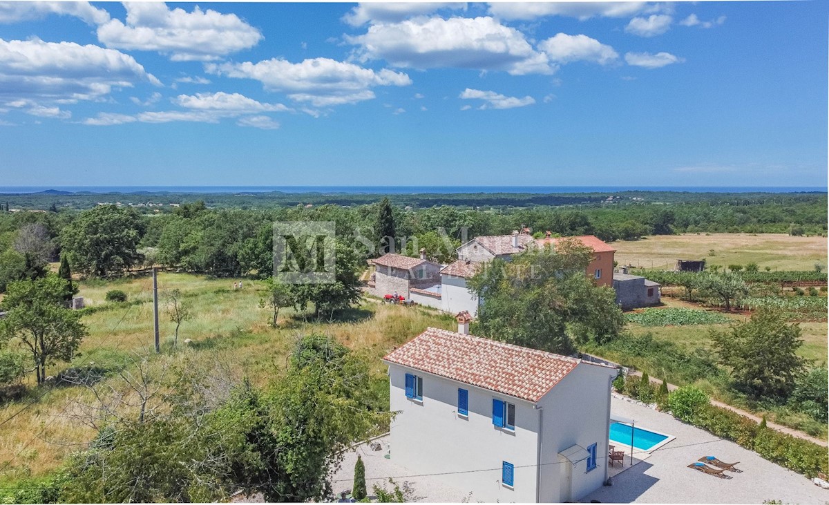 Poreč, hiša z bazenom in pogledom na morje