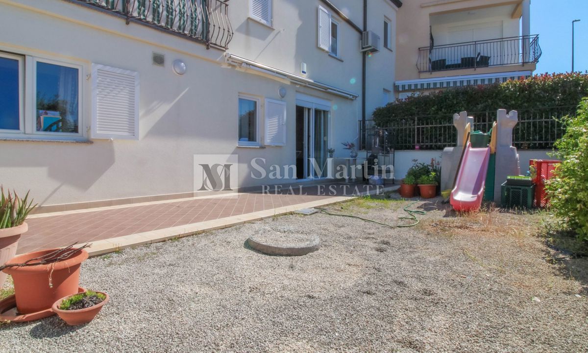 POREČ, Stanovanje z 2 spalnicama blizu morja