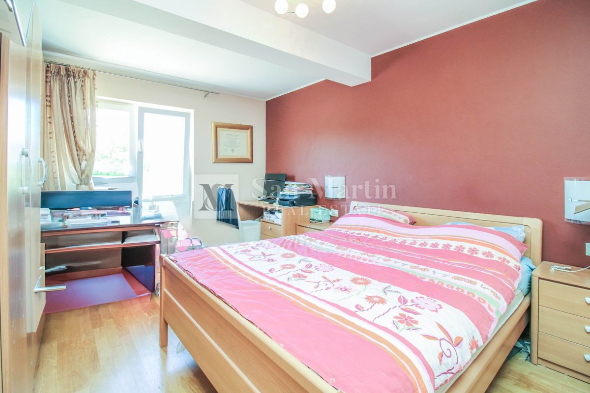 POREČ, Stanovanje z 2 spalnicama blizu morja