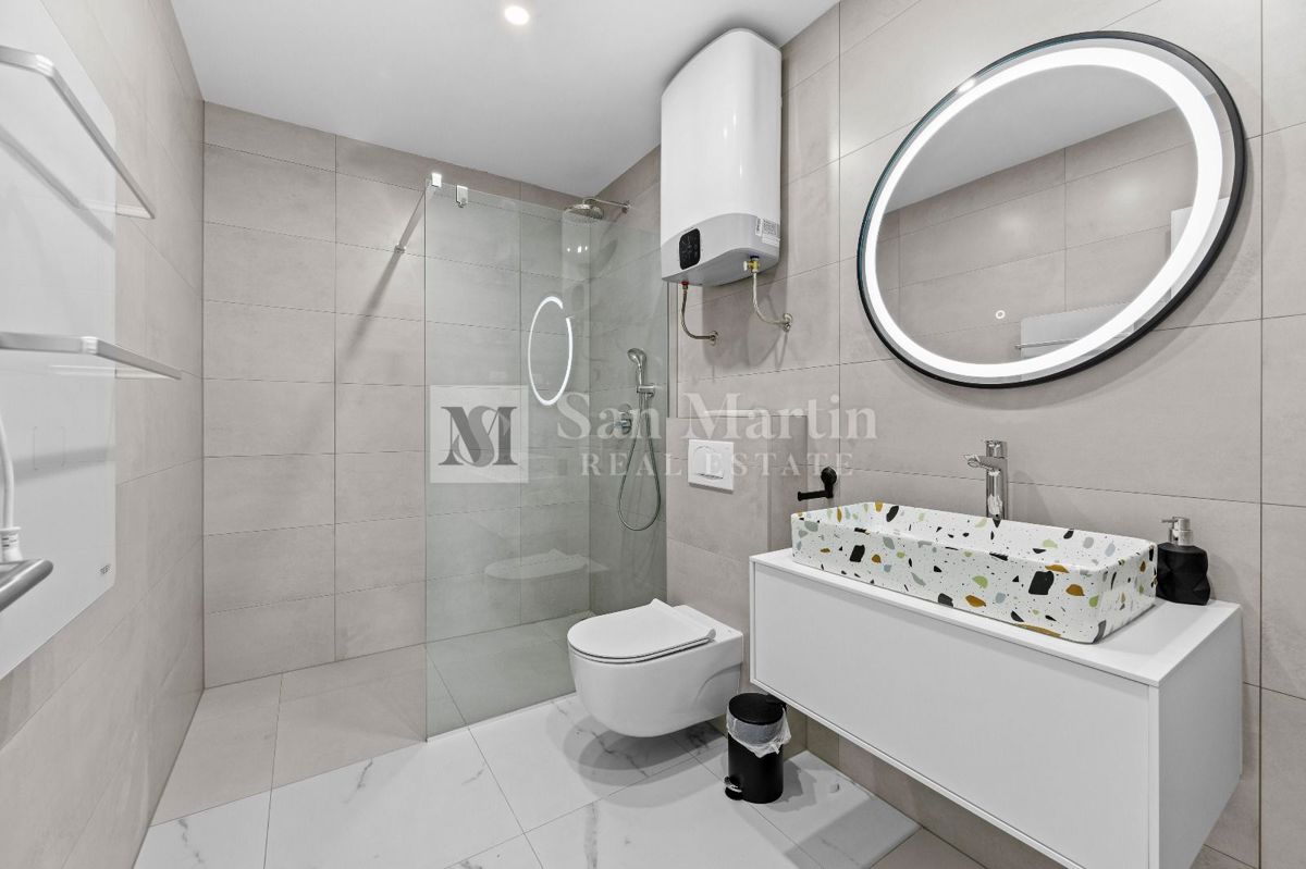 Rovinj, okolica - dva kvalitetna apartmaja v bližini morja