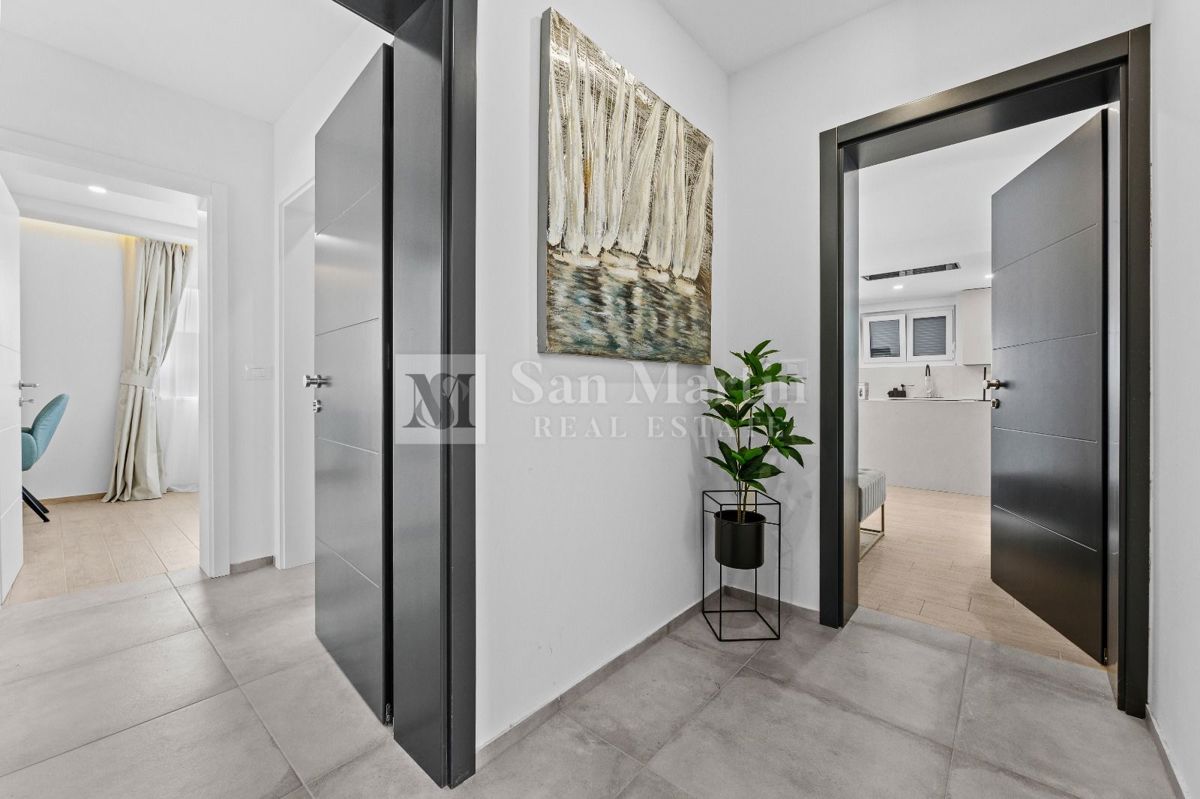 Rovinj, okolica - dva kvalitetna apartmaja v bližini morja