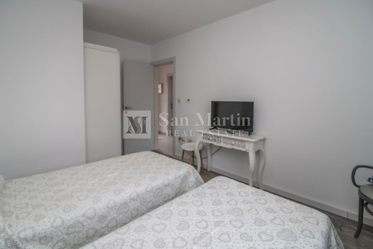 POREČ - Super prijetna in udobna hiša z bazenom