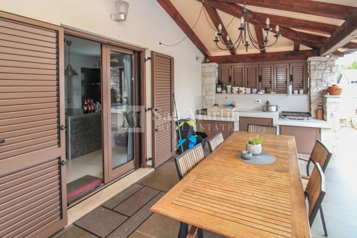 POREČ - Super prijetna in udobna hiša z bazenom