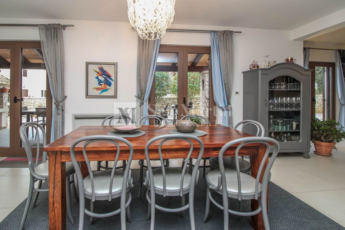 POREČ - Super prijetna in udobna hiša z bazenom