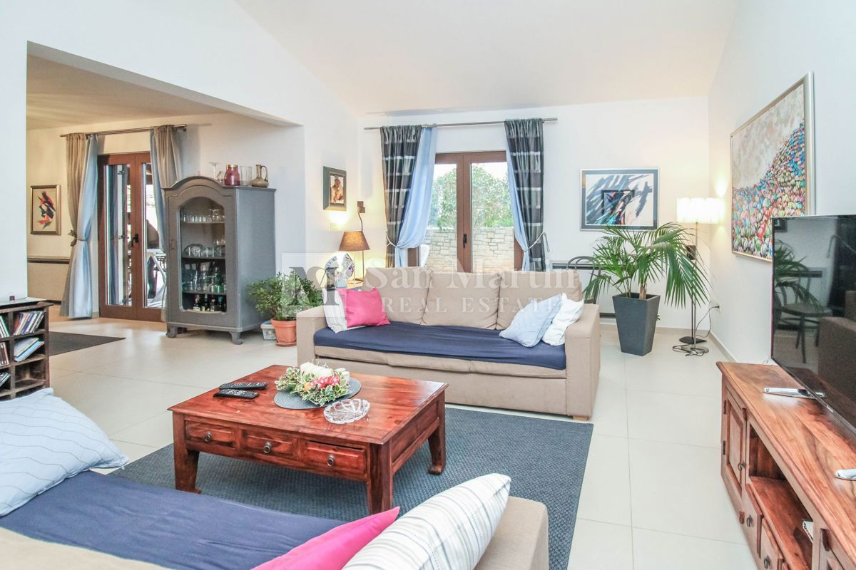 POREČ - Super prijetna in udobna hiša z bazenom