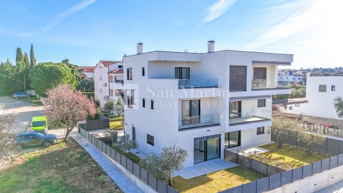 Poreč – Hiša na iskani lokaciji s pogledom na morje