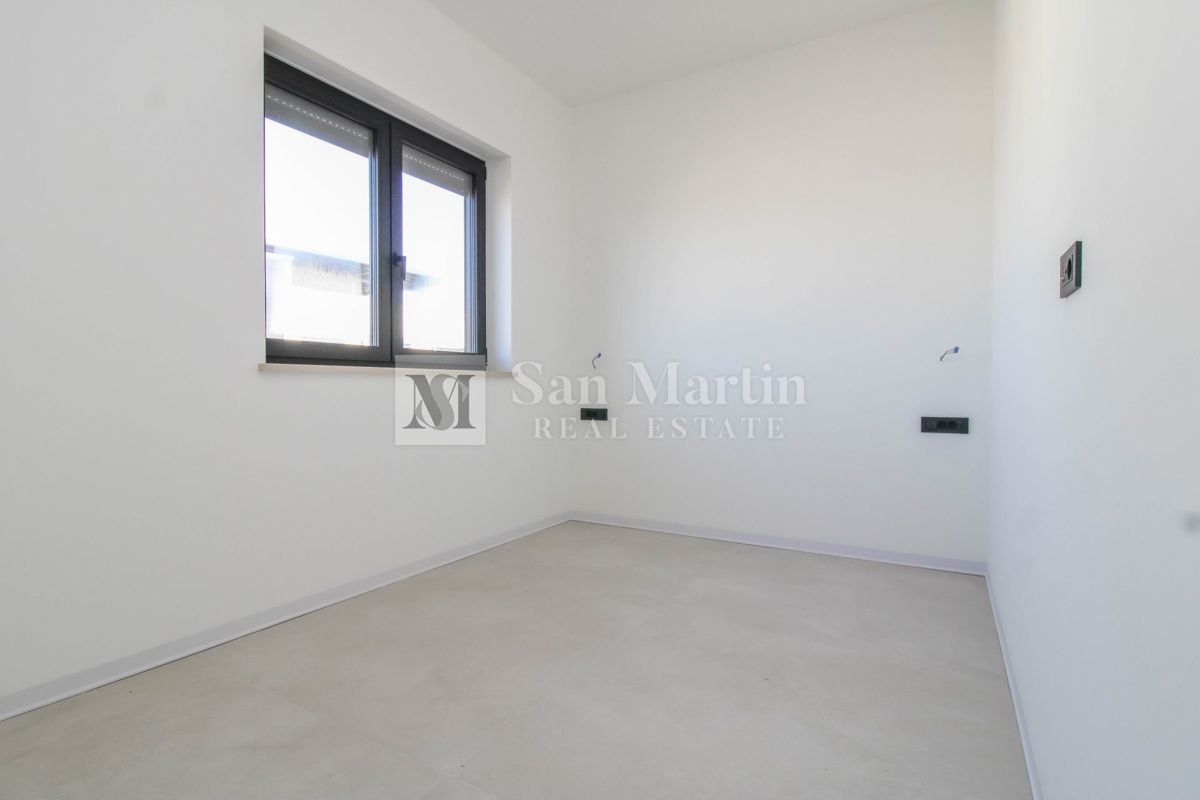 Poreč – Hiša na iskani lokaciji s pogledom na morje