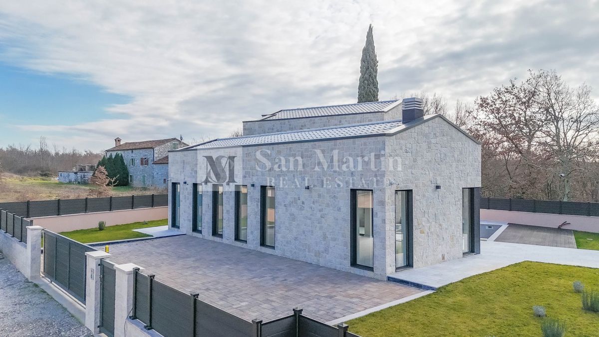 Poreč, čudovita vila z bazenom v mirnem naselju