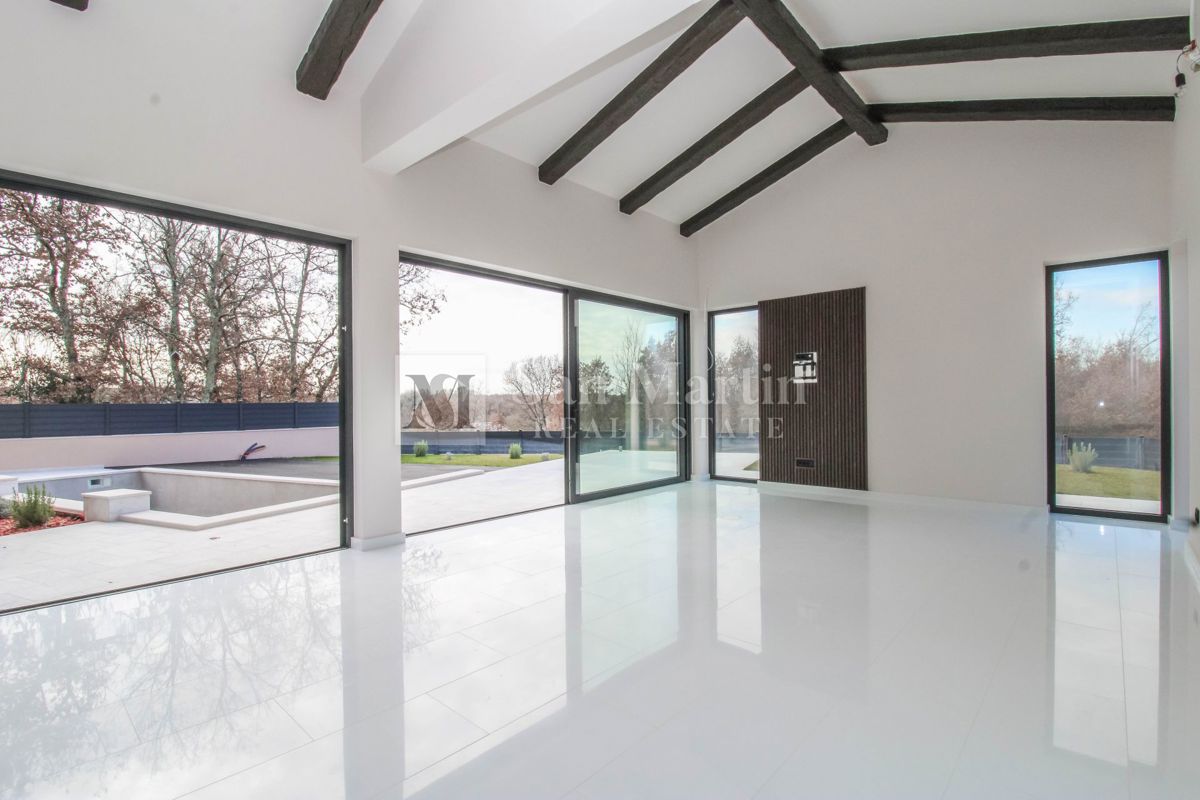 Poreč, čudovita vila z bazenom v mirnem naselju