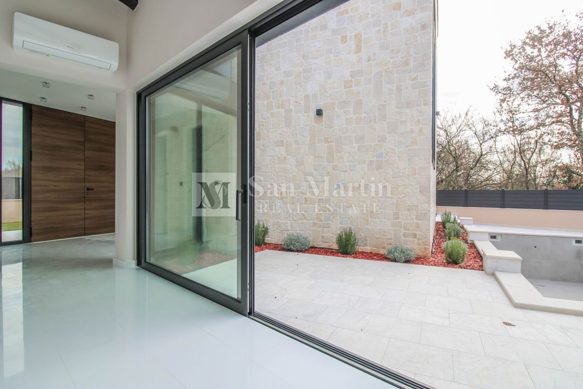 Poreč, čudovita vila z bazenom v mirnem naselju