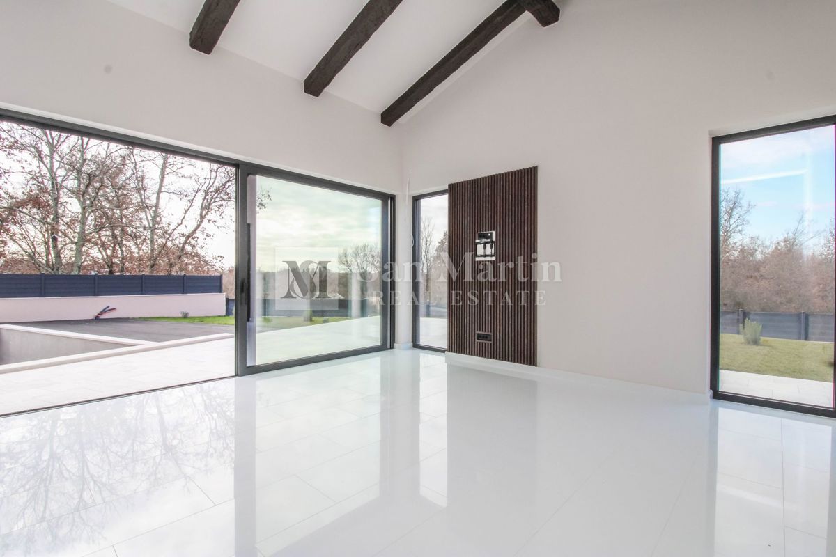 Poreč, čudovita vila z bazenom v mirnem naselju