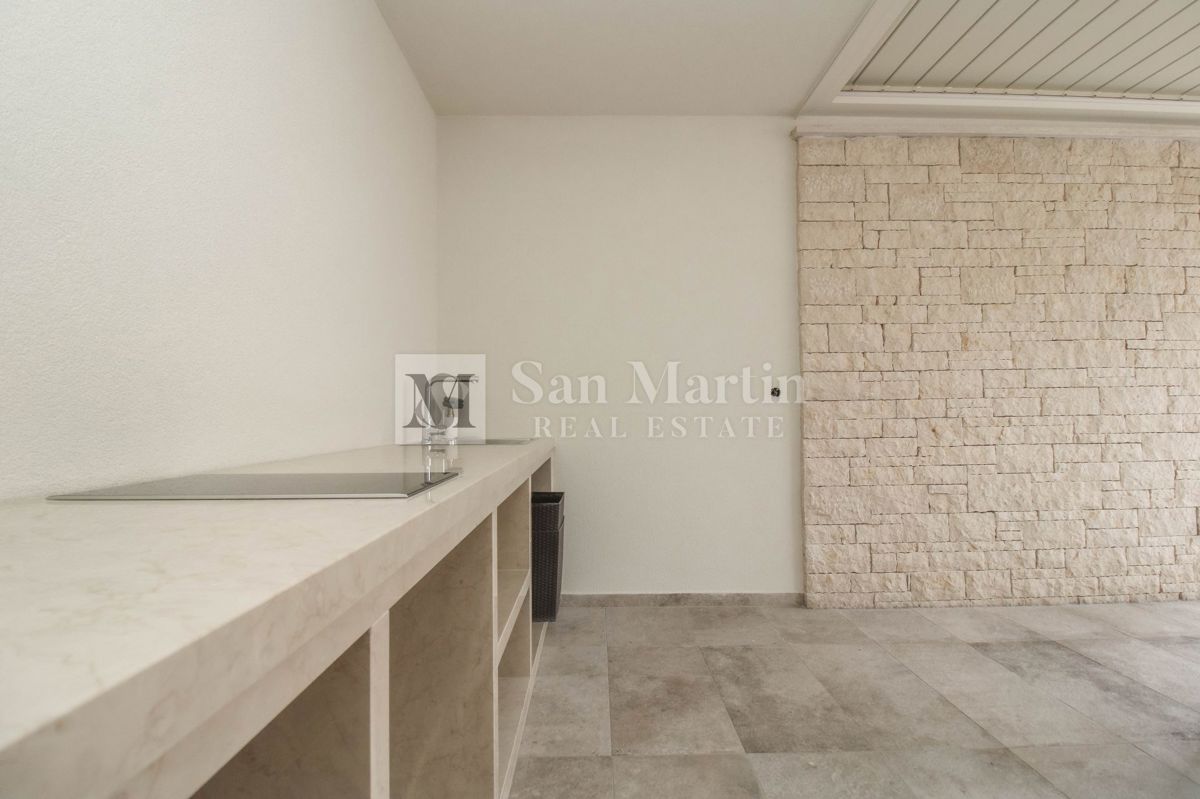 Poreč, okolica – Nova hiša, 450 m od morja!!!