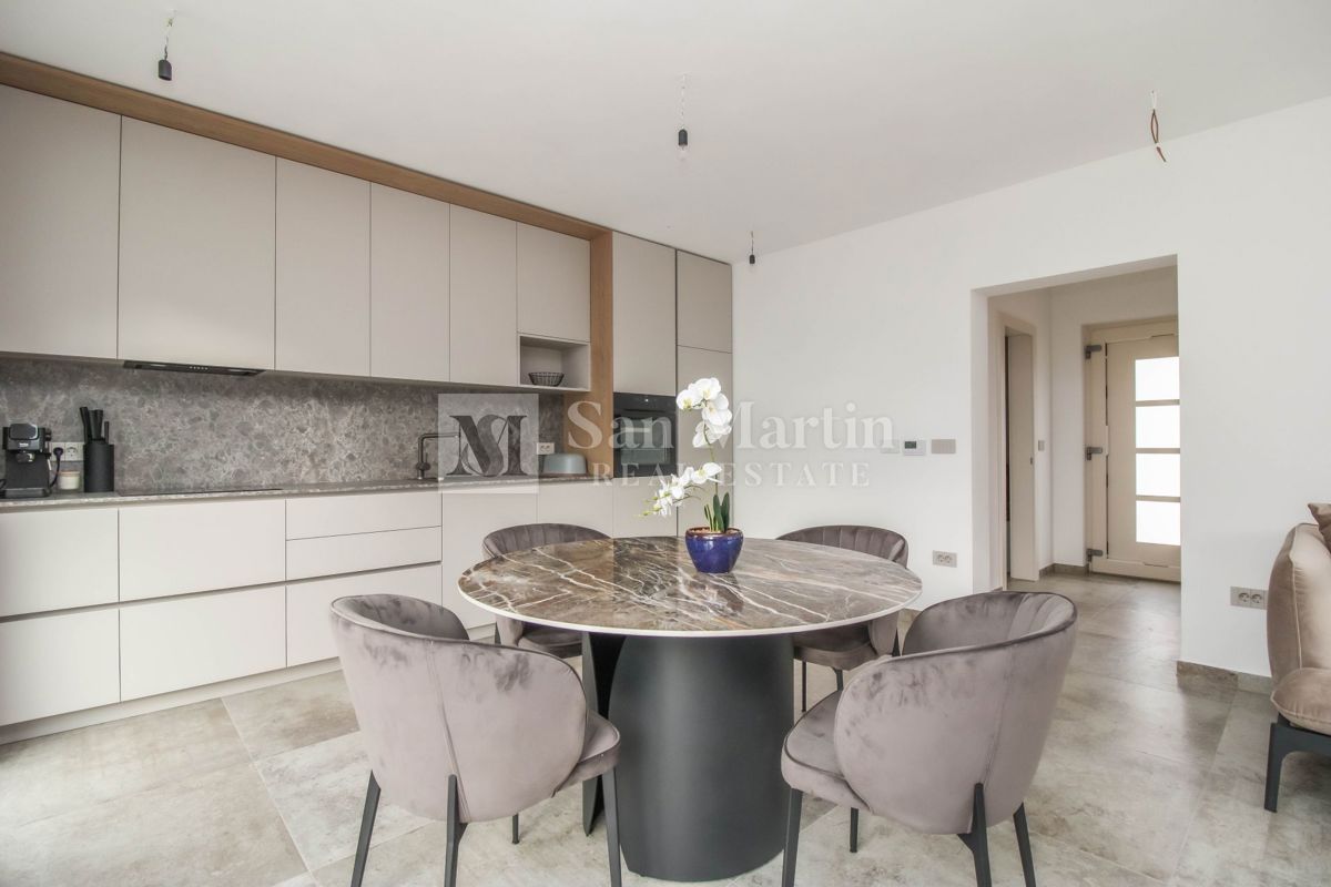 Poreč, okolica – Nova hiša, 450 m od morja!!!