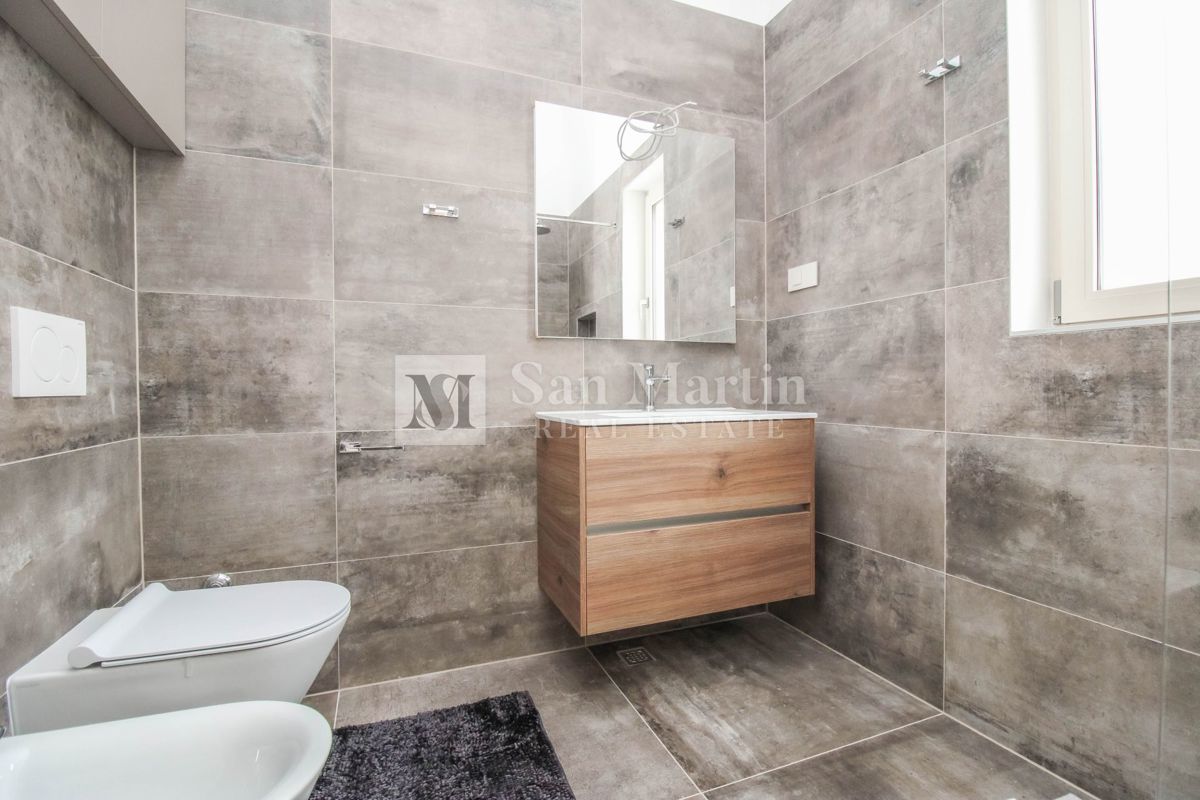 Poreč, okolica – Nova hiša, 450 m od morja!!!