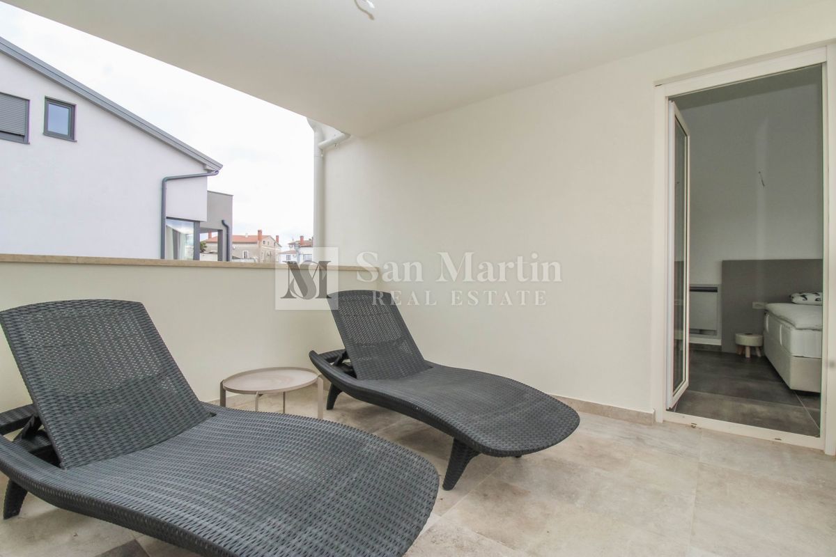 Poreč, okolica – Nova hiša, 450 m od morja!!!