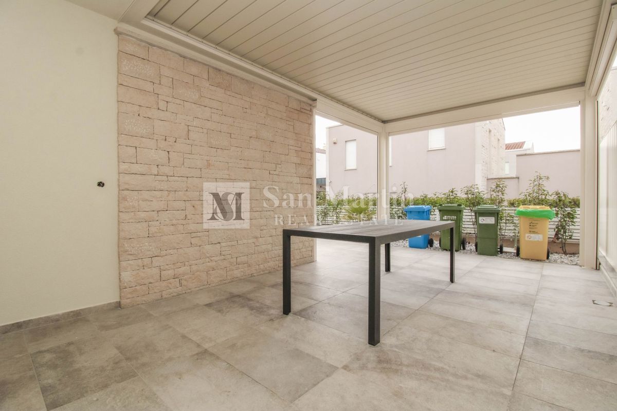 Poreč, okolica – Nova hiša, 450 m od morja!!!