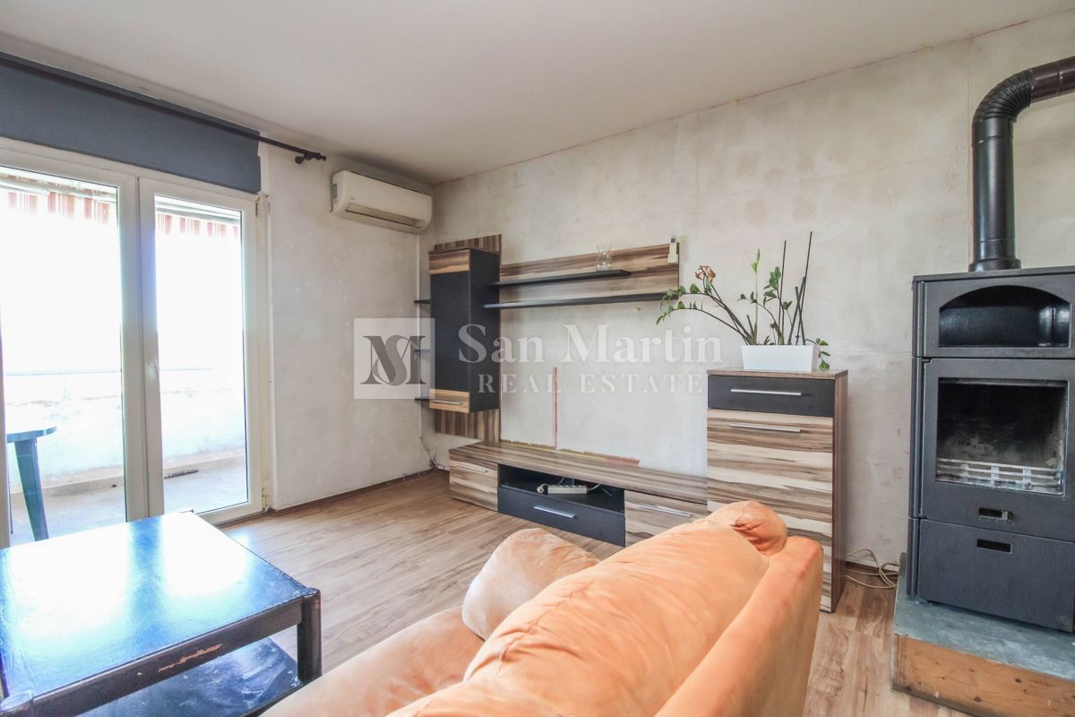 Poreč, center - prostorno stanovanje s pogledom na morje