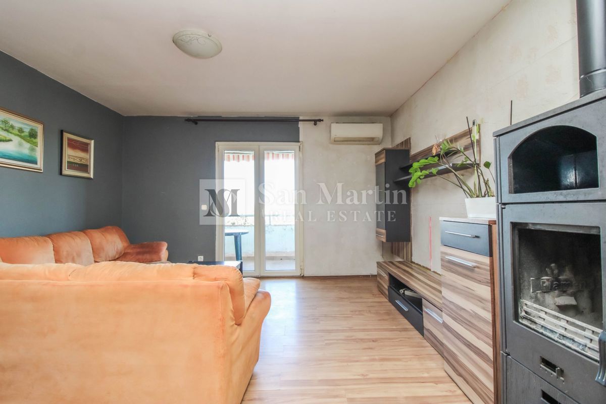 Poreč, center - prostorno stanovanje s pogledom na morje