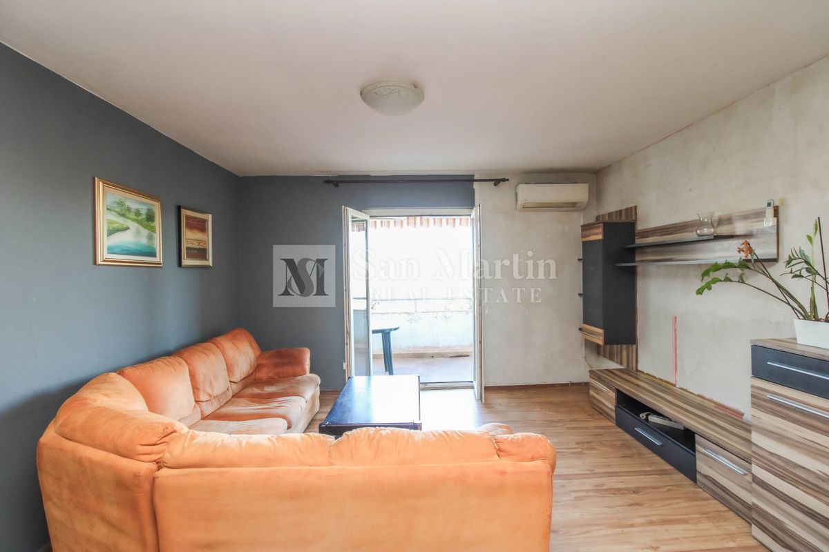 Poreč, center - prostorno stanovanje s pogledom na morje