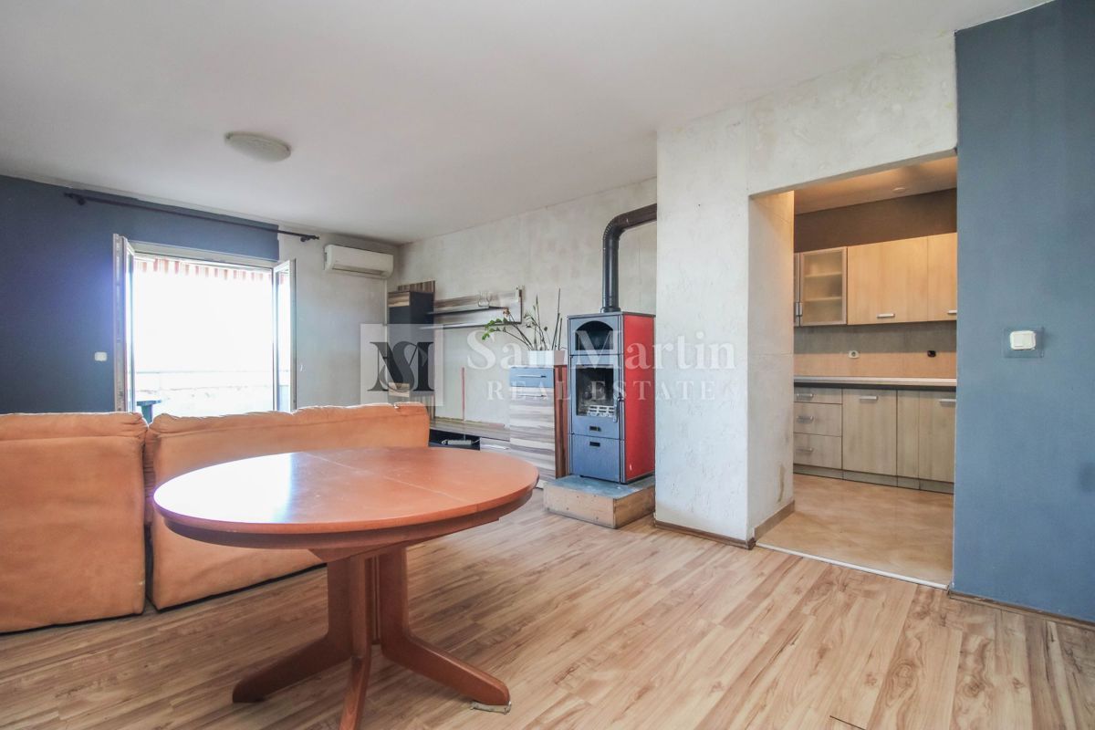 Poreč, center - prostorno stanovanje s pogledom na morje