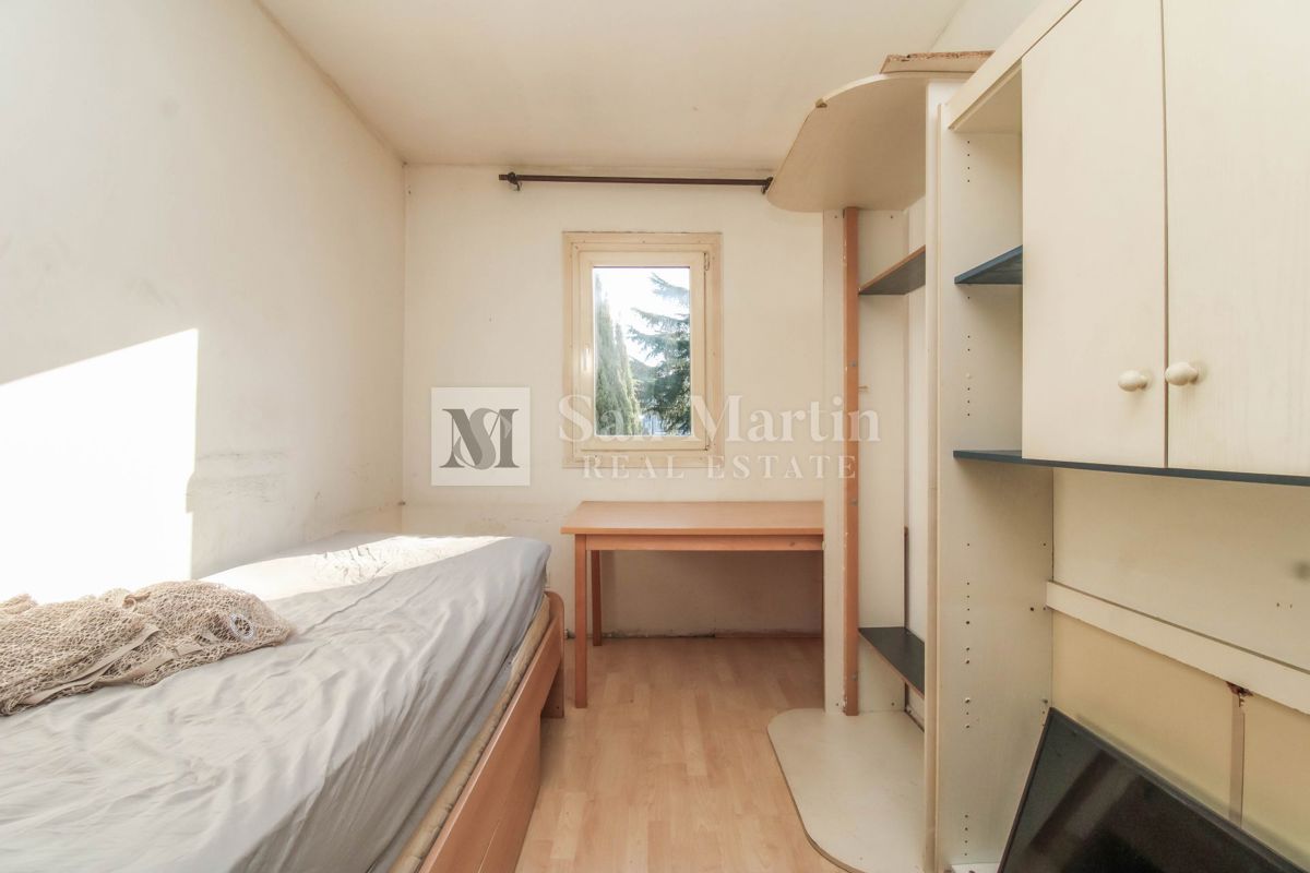 Poreč, center - prostorno stanovanje s pogledom na morje