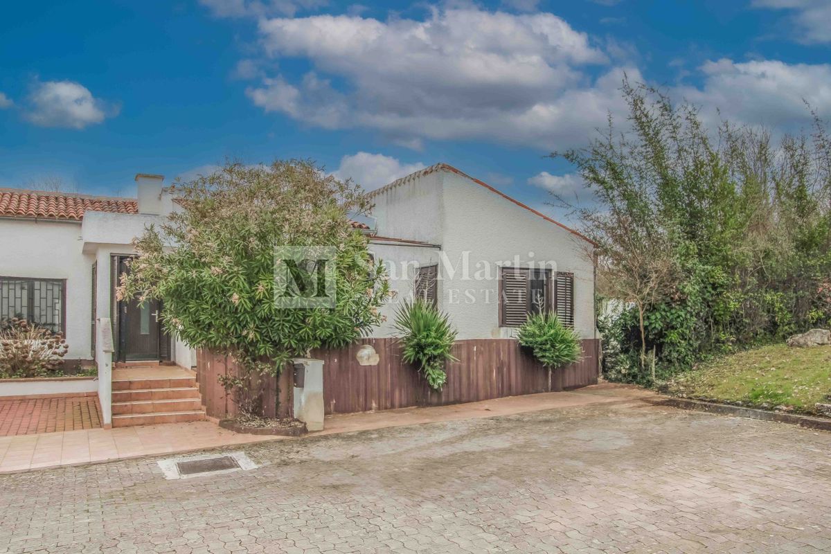 POREČ HIŠA 400 metrov od plaže in morja