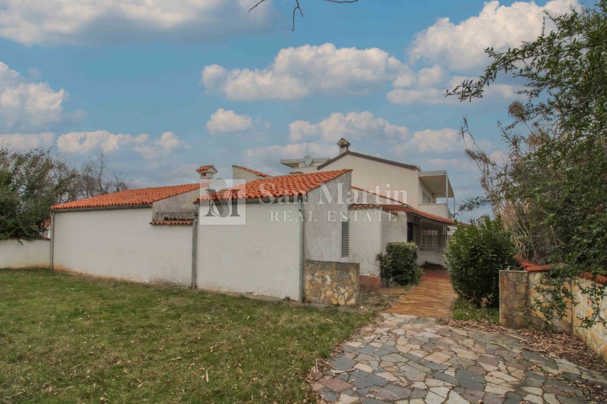 POREČ HIŠA 400 metrov od plaže in morja