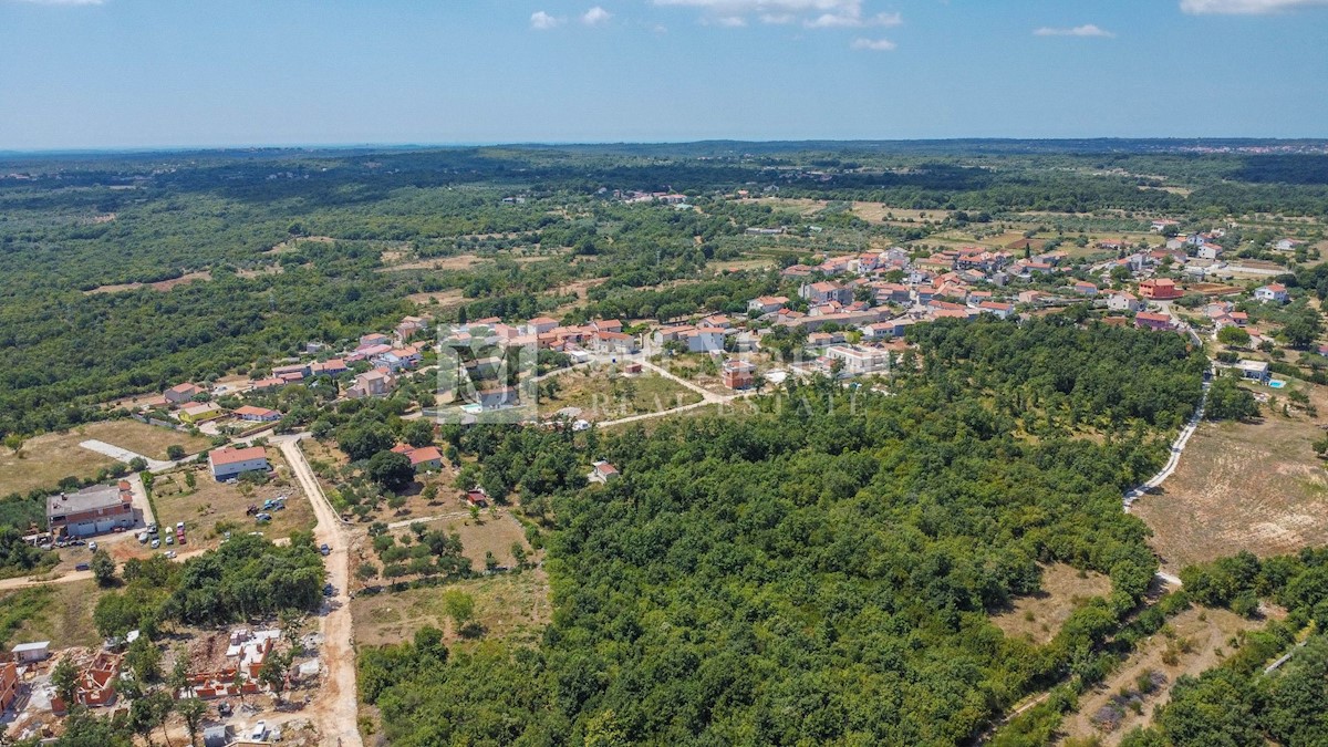 Marčana, okolica - zemljišče na mirni lokaciji blizu morja