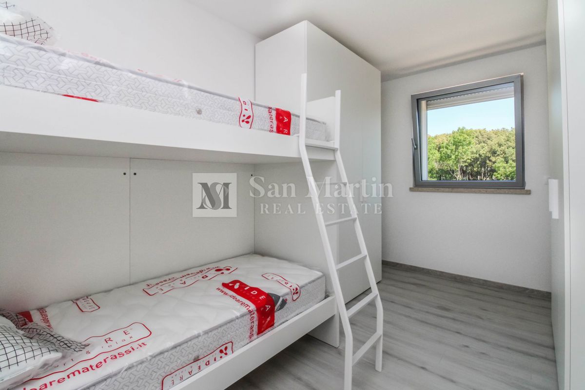 Rovinj - odlično stanovanje s pogledom na morje tik ob plažah