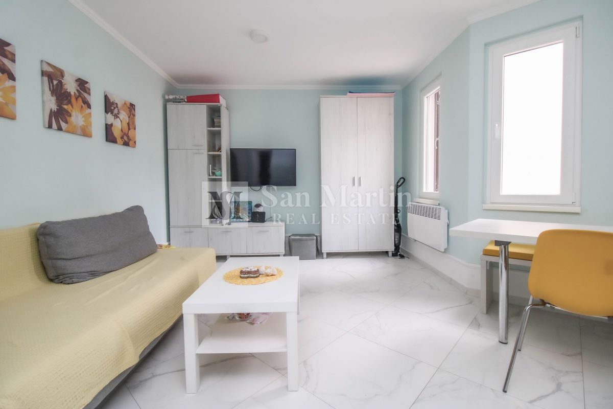 Poreč, okolica – Na novo prenovljeno stanovanje blizu morja